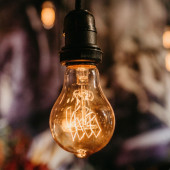 Лампа накаливания в форме свечи Е14 Лампа накаливания в форме свечи Е14